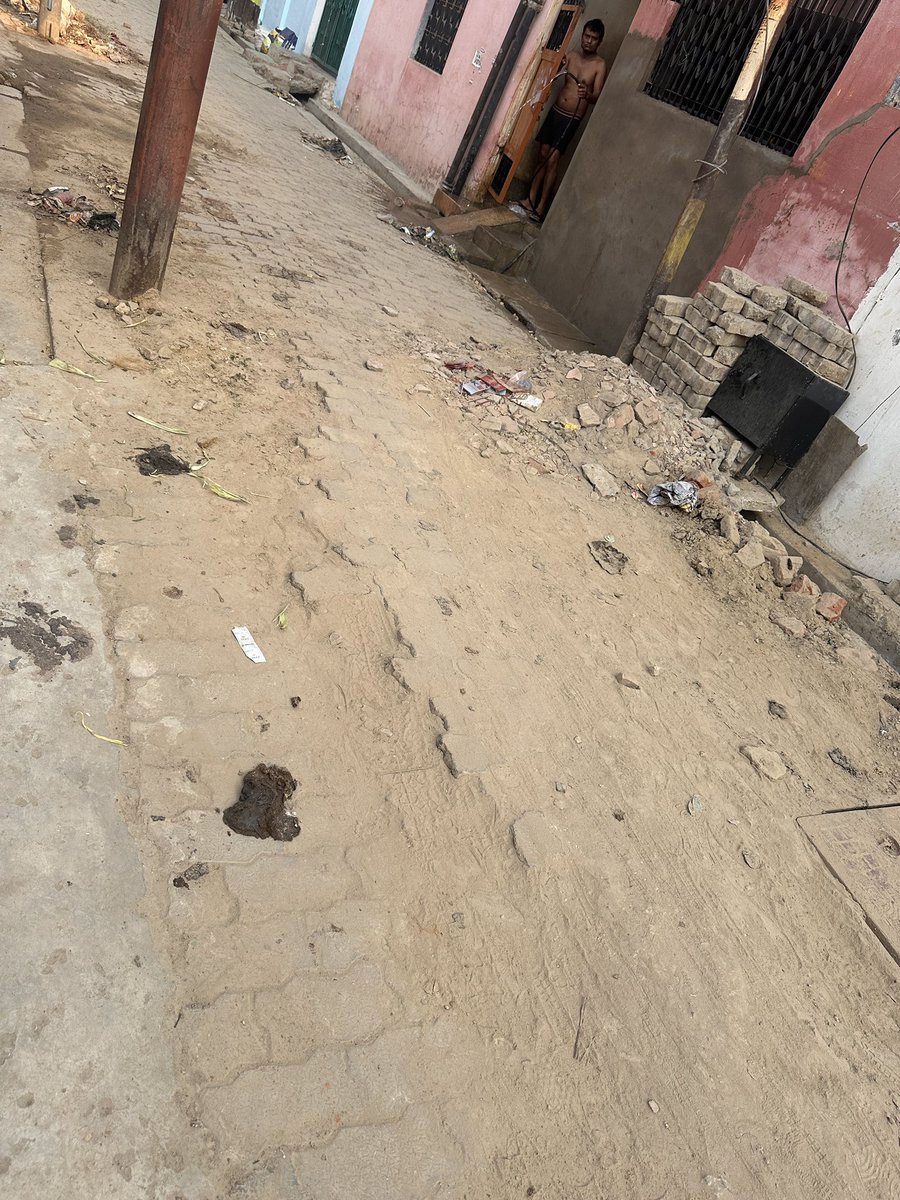 AnuragY28's tweet photo. @NigamPrayagraj, @MayorPrayagraj, @CMOfficeUP 

Sir, Situation of cleaning is very worst. Neither roads are walkable not drainage are clean. Pls do the needful.🙏🏻
Location:- Anupam Prakashan Gali, Shivkuti, near Govindpur sabji Mandi, Prayagraj. https://t.co/7GSfRNMfiC