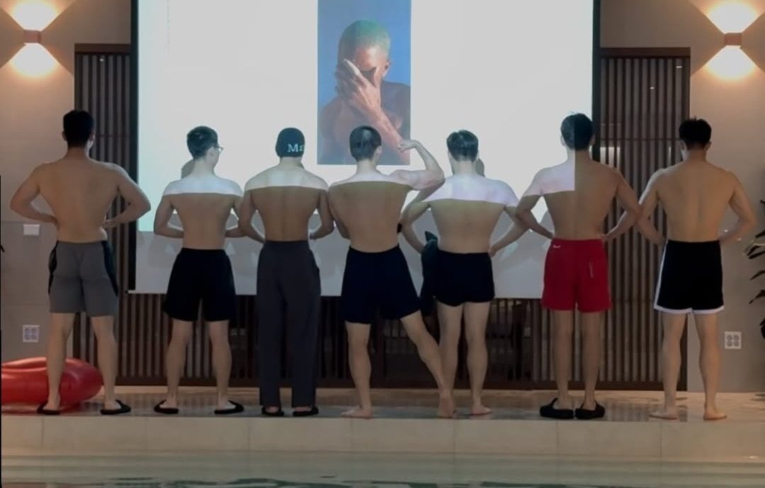 they’ll leave my soul hanging if i see the 7 with this pic!!