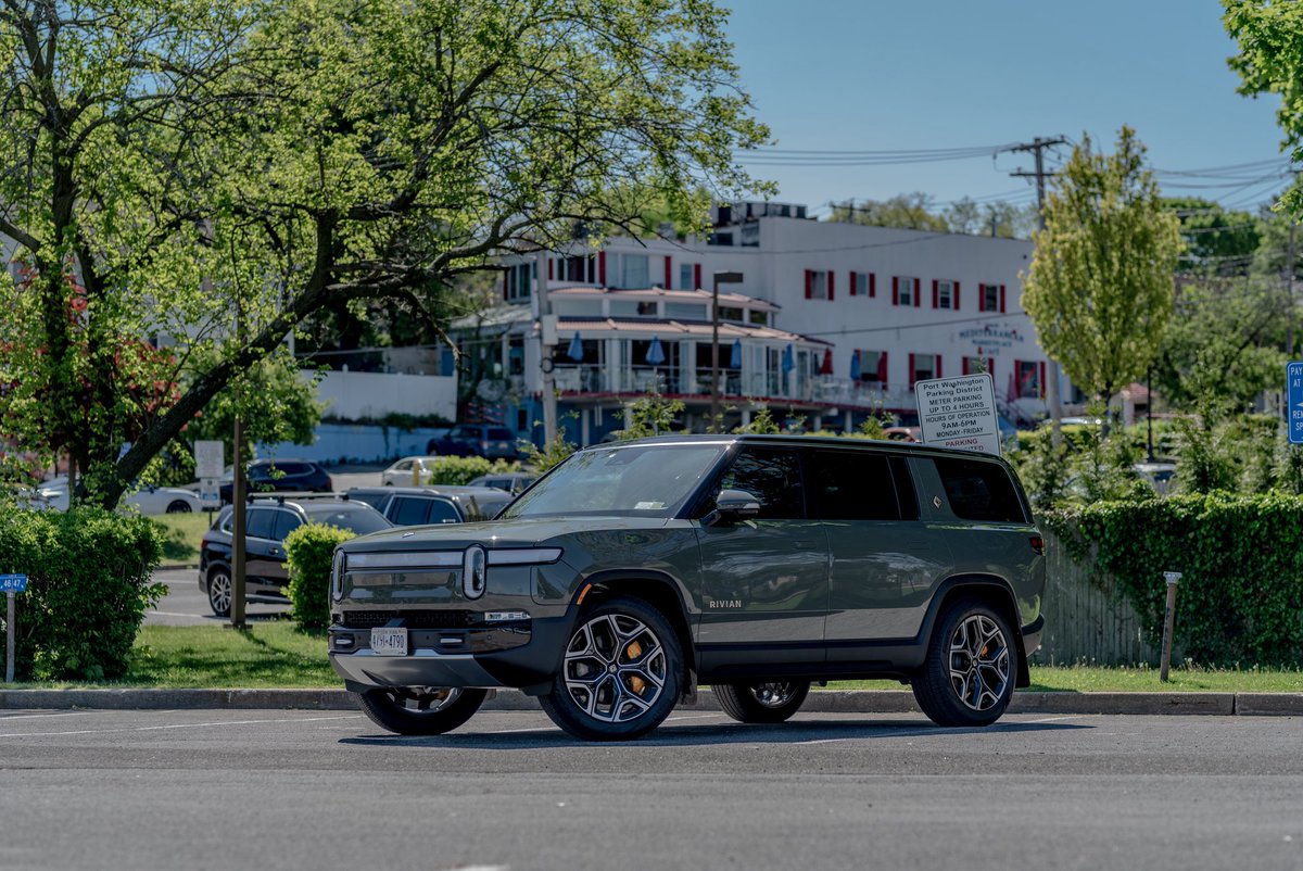 Lot of tesla talk today, but for the Rivian folks. Here’s some glamor shots of my S and T 
 (The first) back in the day. 

Remember if you have these match it with the best flaps by <a href="/RallyArmor/">Rally Armor</a> 

<a href="/Hilbe/">Chris Hilbert</a> <a href="/RivianTrackr/">RivianTrackr</a>