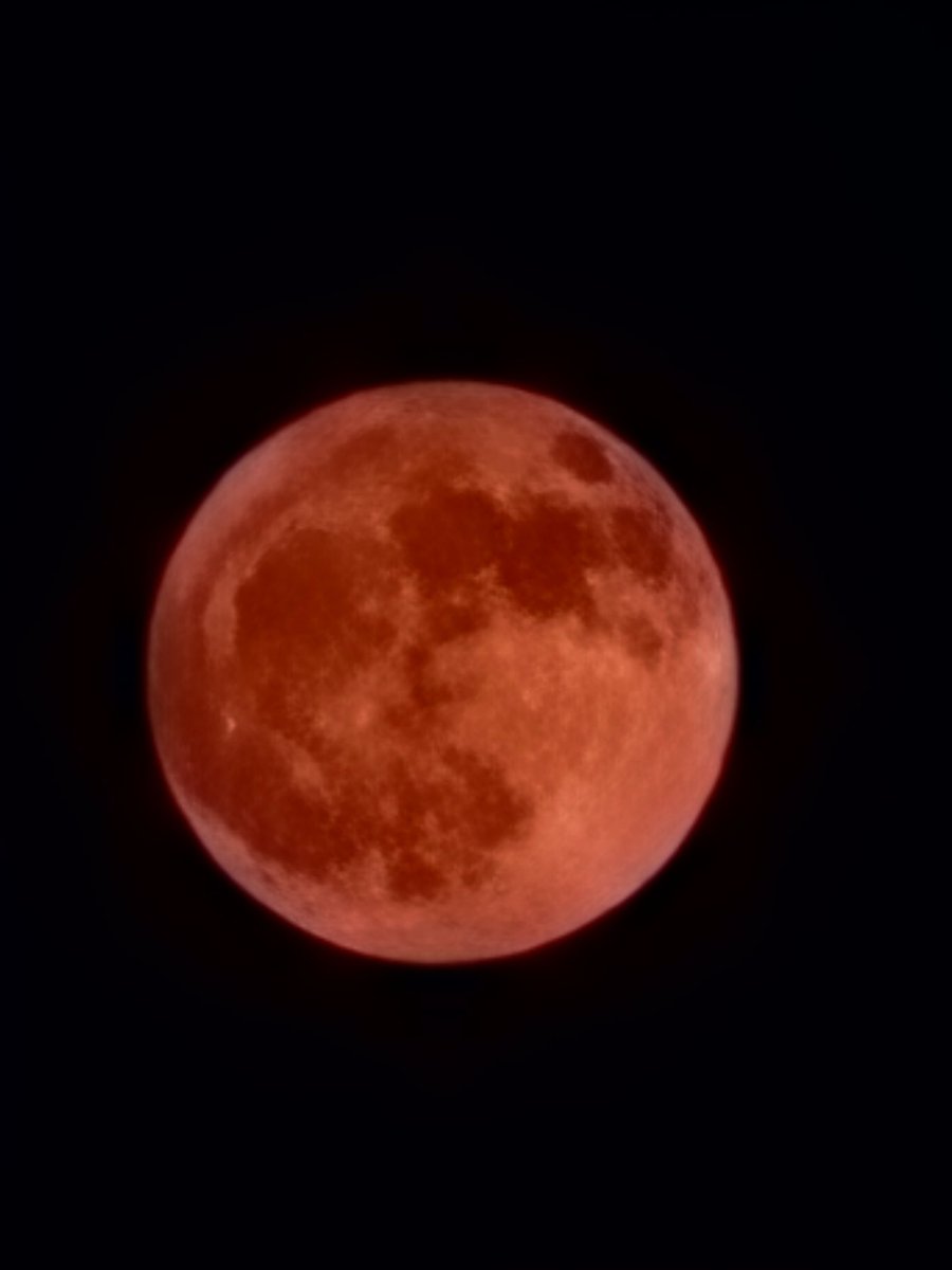 cloudsetc's tweet image. Strawberry moon 🥰