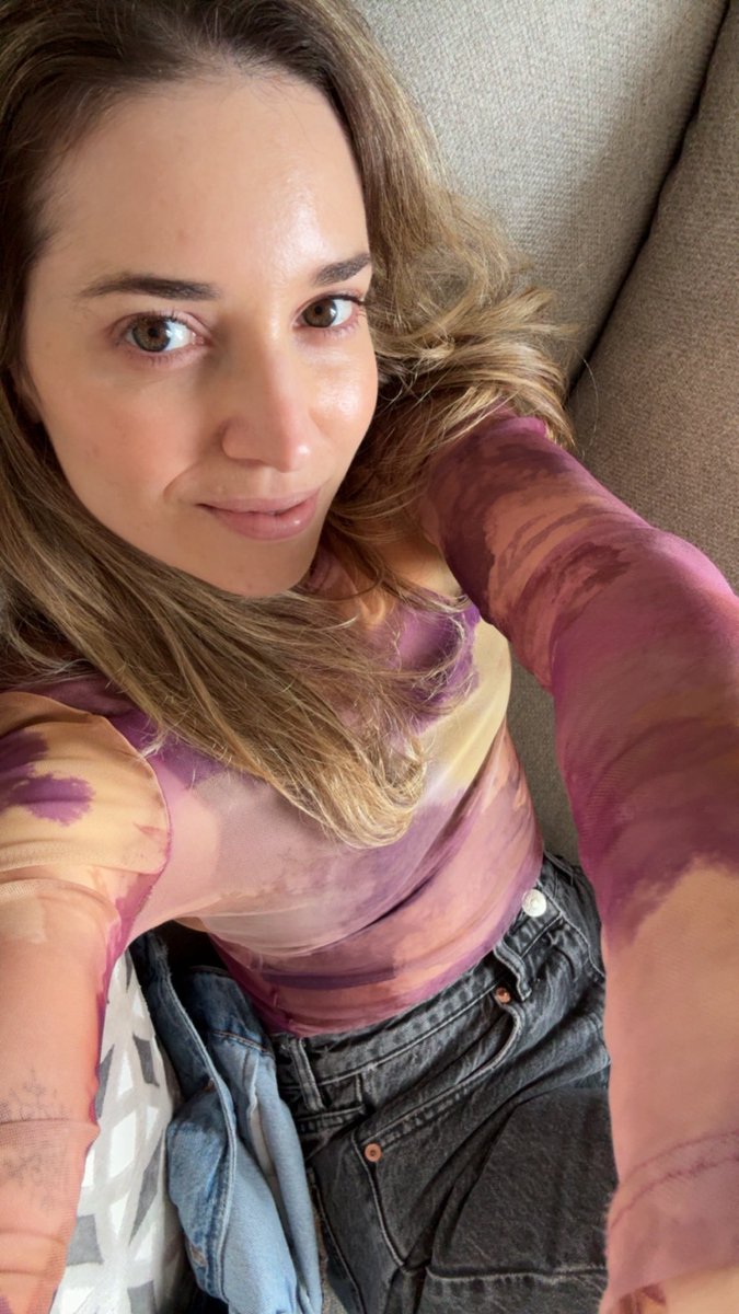Emily_h3333's tweet photo. Keep wondering 😉 https://t.co/iOadNR8Qg5