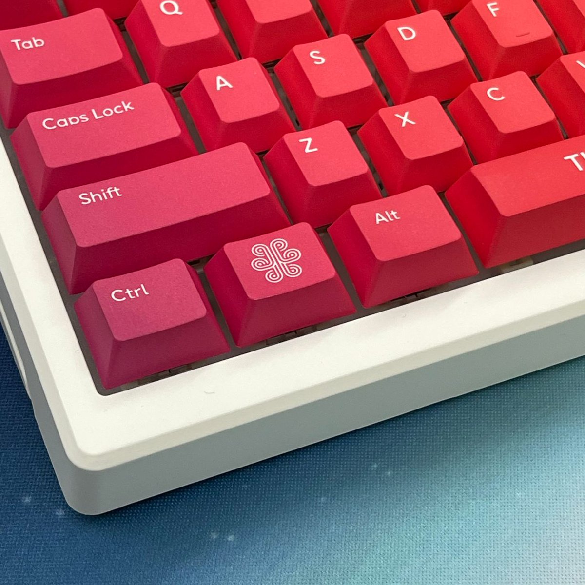 goblintechkeys's tweet image. THE AI BRAINS ARE COMING 🔥🔥
Custom keyboard for World Summit AI — gradient keycaps, bold branding, and serious personality.
They&apos;re not just smart — they click fast. 💻🧠
#goblintechkeys #WSAI #mechanicalkeyboard #customkeyboard #AIconference #mechkeys