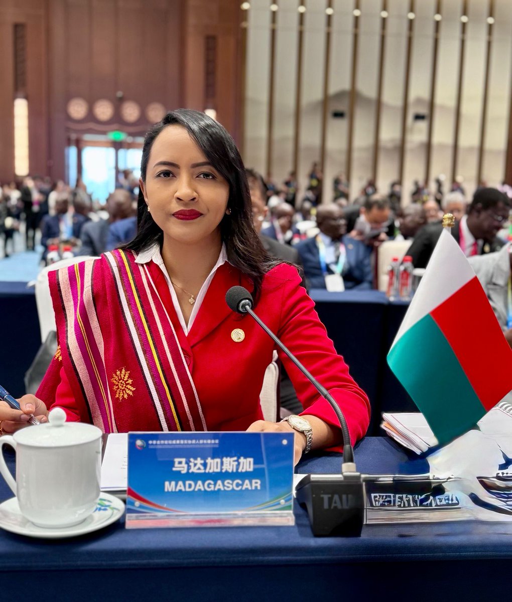 Depuis Changsha, Madagascar réaffirme son engagement pour une coopération Sud-Sud renforcée. Avec la Chine et les pays africains, construisons ensemble des partenariats porteurs pour nos peuples. 🌐✊ #FOCAC #SolidaritéSudGlobal