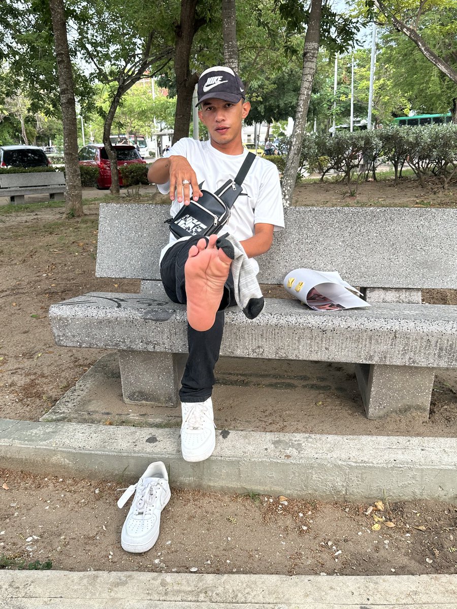 I've added one gift to my Throne, I know you'll be happy to help keep my feet looking perfect😘

#Masters #Popper #AlphaTrauma #Fights #fantasy #Loser #FinDom #findompiggy #peppa