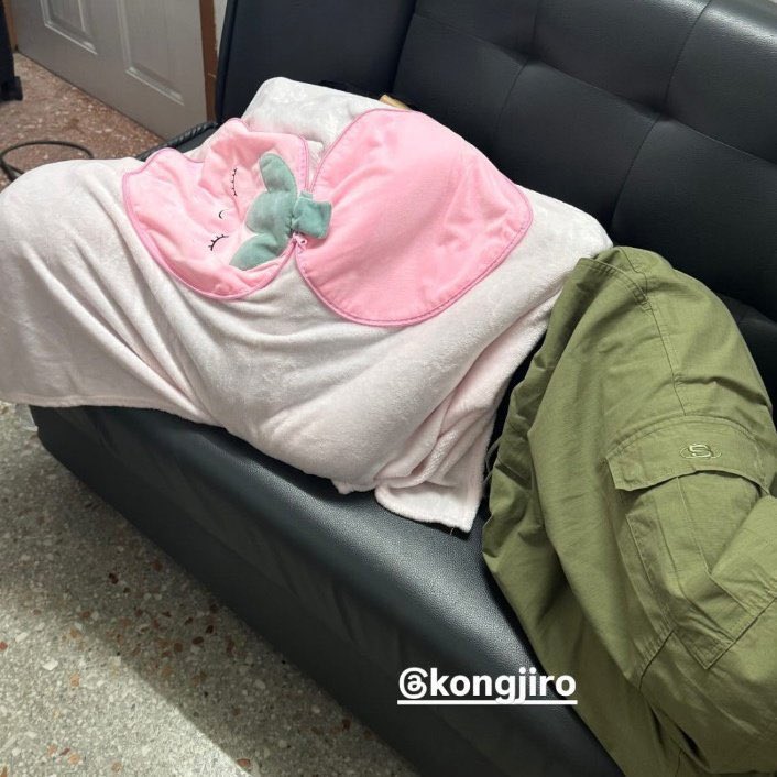 cherishedjoo's tweet photo. นี่ว่าน้องก้อง 5555555555555555555555 https://t.co/wPLvsyc315
