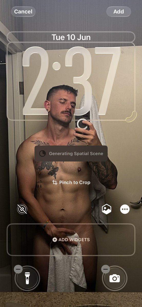 Only Mark tweet media