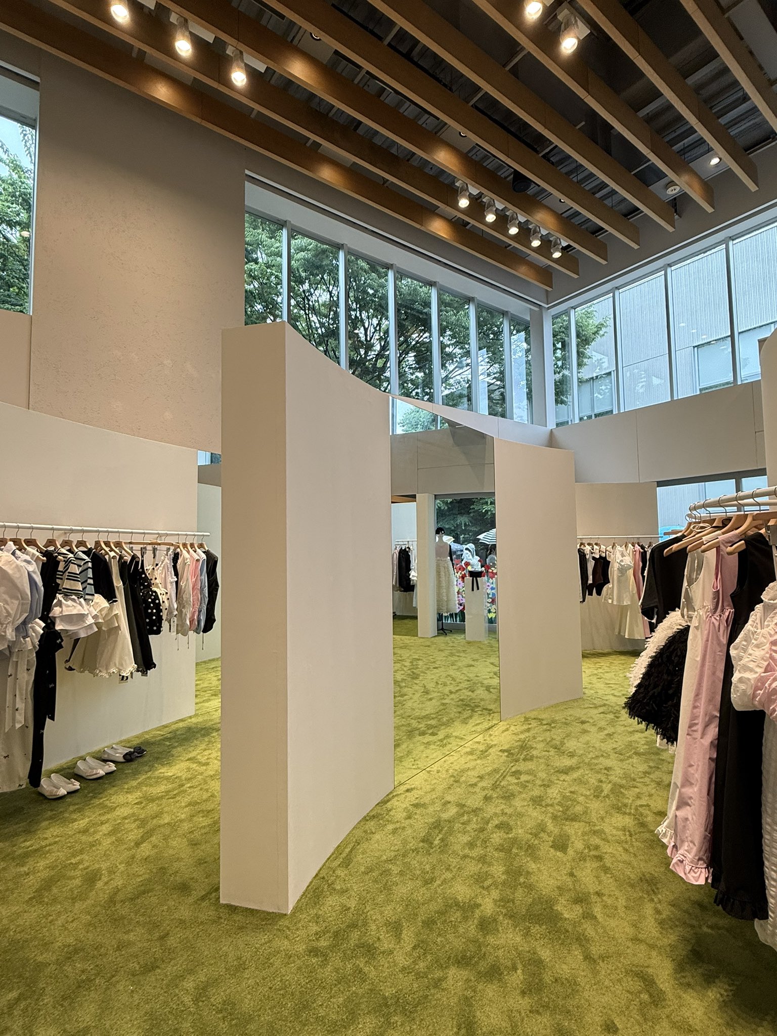 正規品】Bibiy ROSIEPEPURAMUTOP popup限定タグ付き（Bibiy