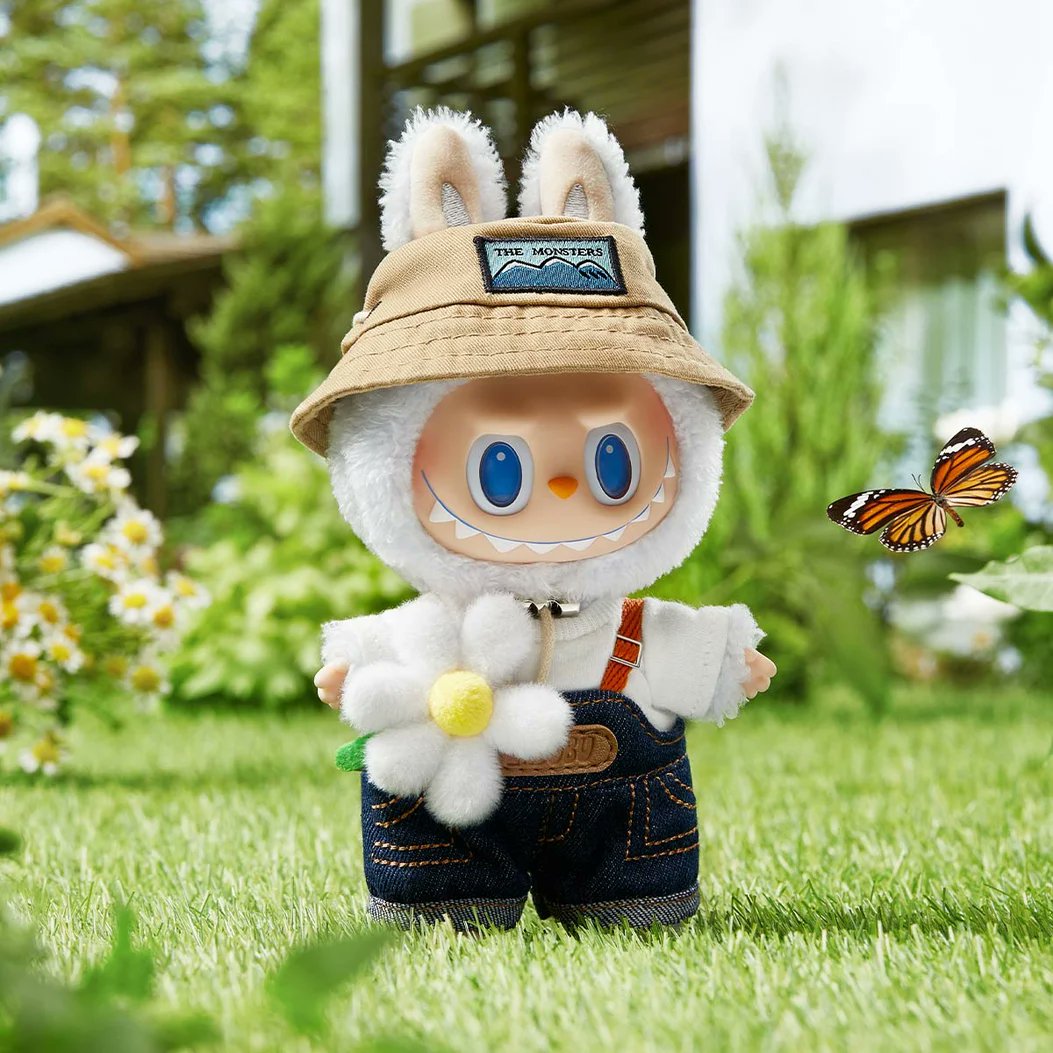 HenanPlus's tweet photo. "#Labubu" Crowns Henan's New #RichestMan 📈
The global frenzy over Labubu—a "ugly-cute" vinyl-plush doll with jagged teeth and mismatched eyes—has propelled Pop Mart founder Wang Ning to become Henan's wealthiest person with a $20.3 billion fortune.
#LabubuCraze
#PopMartBoom https://t.co/otDKhfeXOp