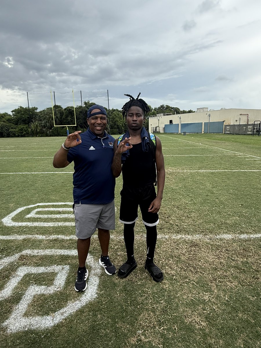 Had a great day at camp today <a href="/CoachDJ_WRA/">DJ McCarthy</a> <a href="/koz_kodonas/">KOZ</a> <a href="/FAUFootball/">Florida Atlantic Football</a>
