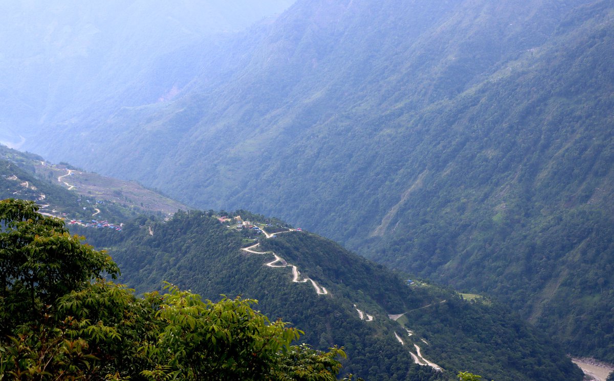 खाँदबारी-किमाथाङ्का सडक
सङ्खुवासभाको मकालु गाउँपालिका-५ मुढेबाट देखिएको उत्तर-दक्षिण कोशी राजमार्गअन्तर्गत खाँदबारी-किमाथाङ्का सडकको हेदाङ्ना खण्ड । तस्वीर : भविन कार्की/रासस