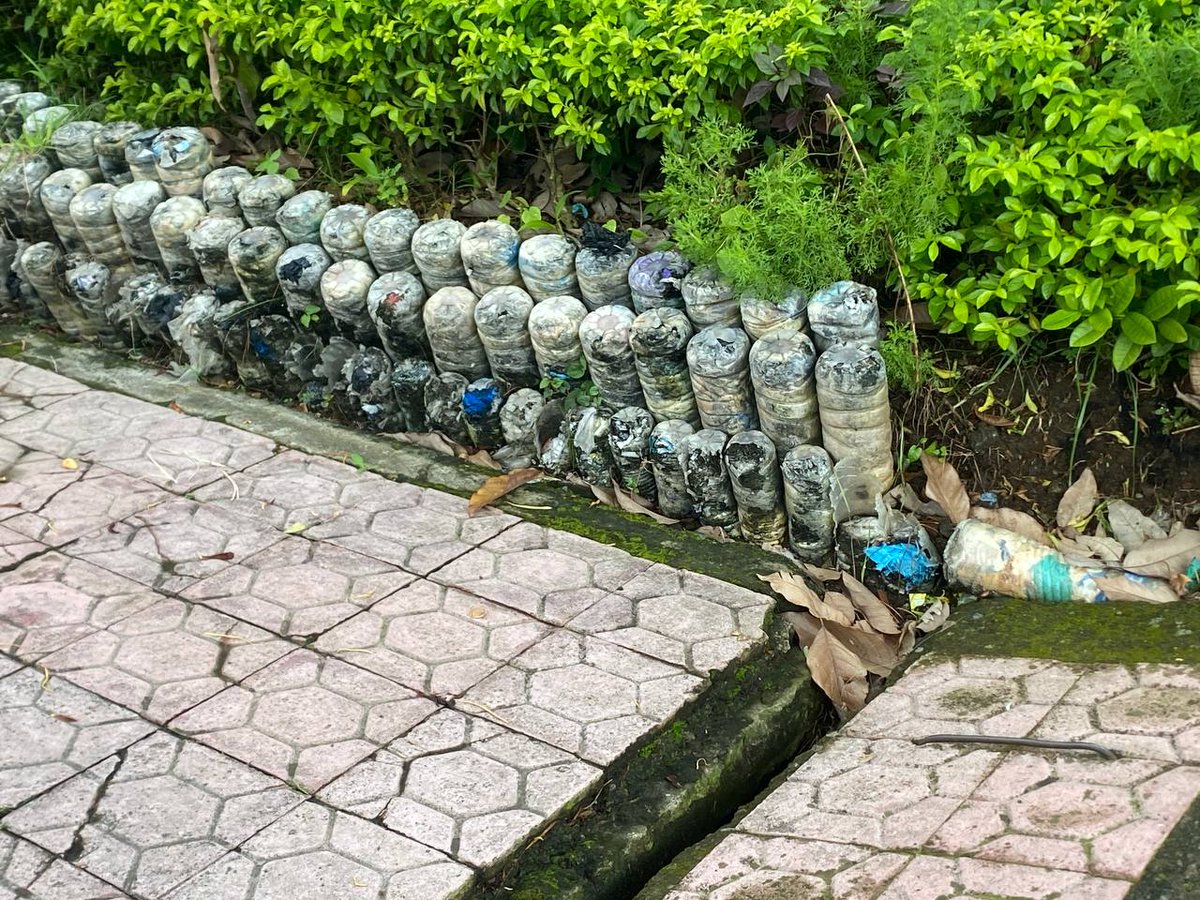 Ecobrick sempat tren. Namun bukan jadi solusi jangka panjang sampah plastik, malah menimbulkan masalah baru. Ada yang tahu kenapa?