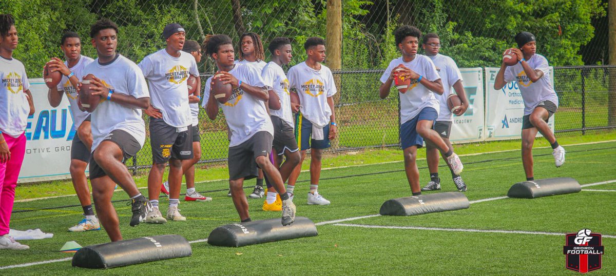 Gridiron Football® (@gridironfootbal) on Twitter photo Last week, Grambling (<a href="/GSUFootball01/">Grambling State Football 🐯</a>) hosted the Mickey Joseph Camp at Elite Training Academy (<a href="/EliteTrainingBR/">Elite Training Academy BR</a>)! Click the link below to read more about a great camp!
READ: gridironfootballusa.com/grambling-host… Last week, Grambling (<a href="/GSUFootball01/">Grambling State Football 🐯</a>) hosted the Mickey Joseph Camp at Elite Training Academy (<a href="/EliteTrainingBR/">Elite Training Academy BR</a>)! Click the link below to read more about a great camp!
READ: gridironfootballusa.com/grambling-host…