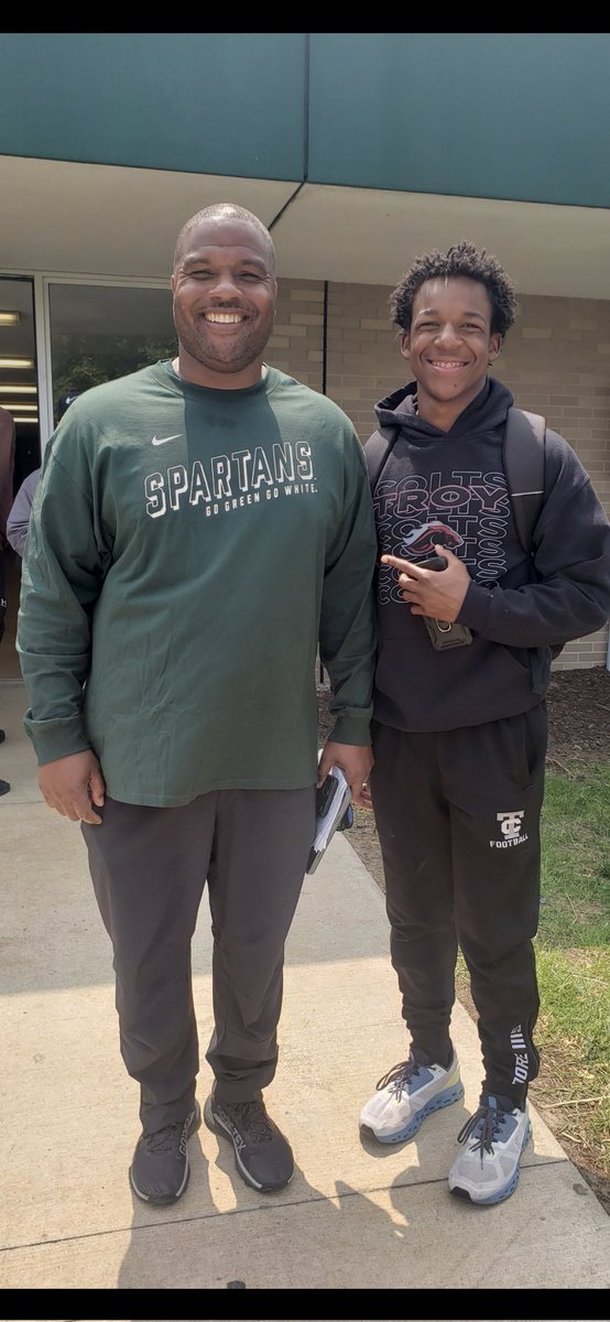 Teddy Moore III tweet media