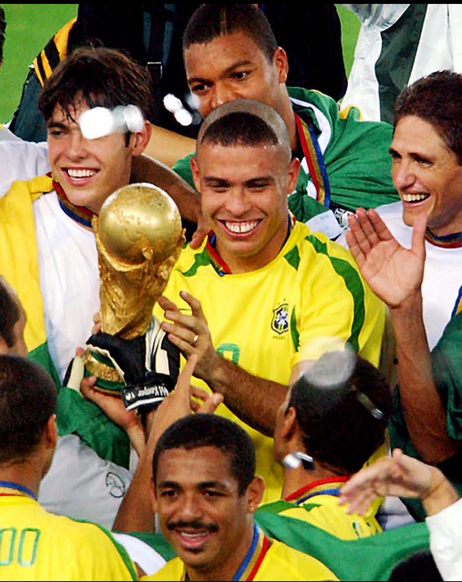 منتخب البرازيل
المنتخب الوحيد الذي لم يغيب عن كاس العالم ☝️🇧🇷