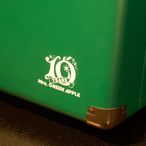 ⚠️週末限定⚠️　Mrs. GREEN APPLE MGA レコードプレーヤー UNIVERSAL MUSIC STORE على X: 