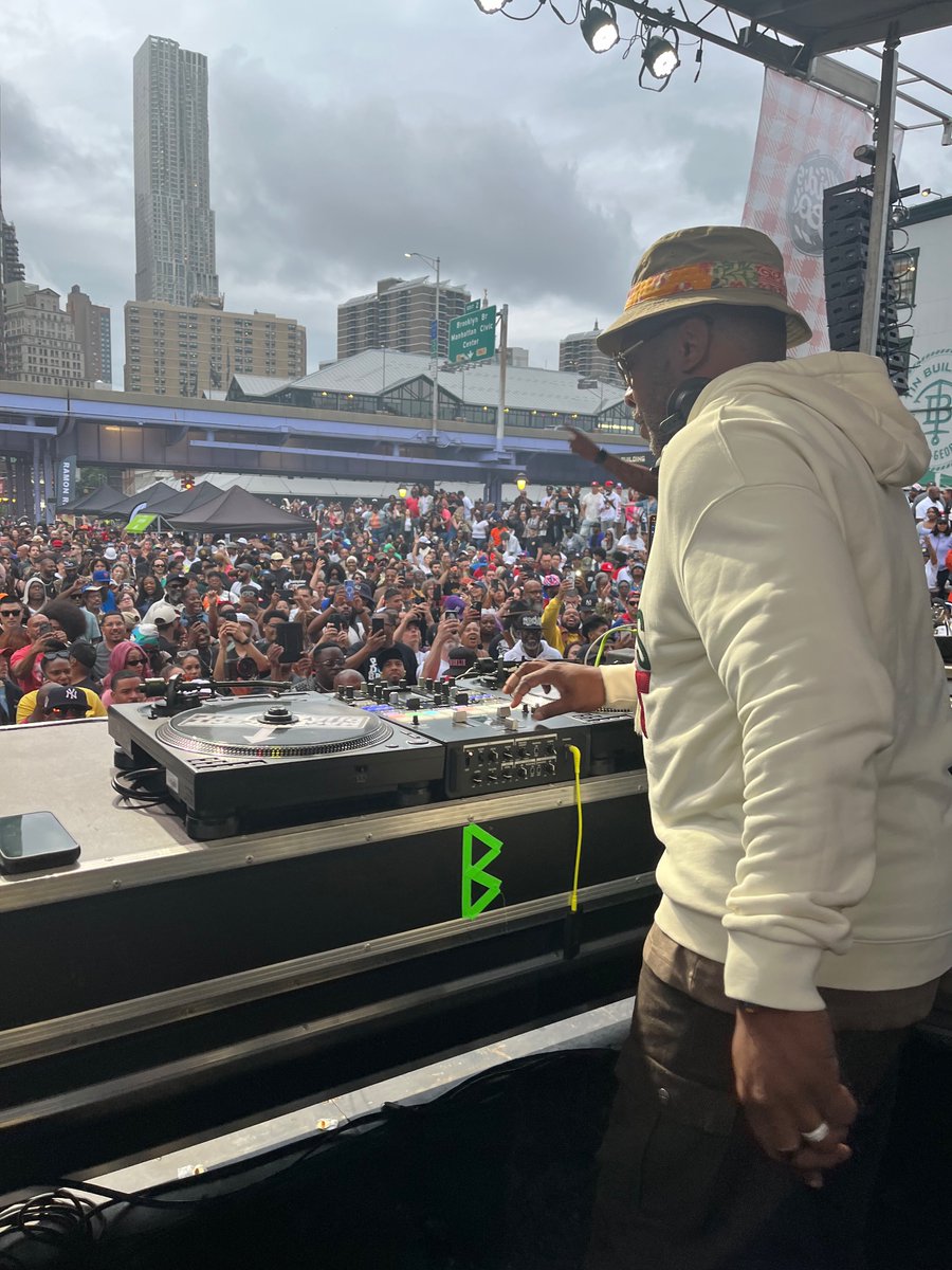 quinnette tweet media