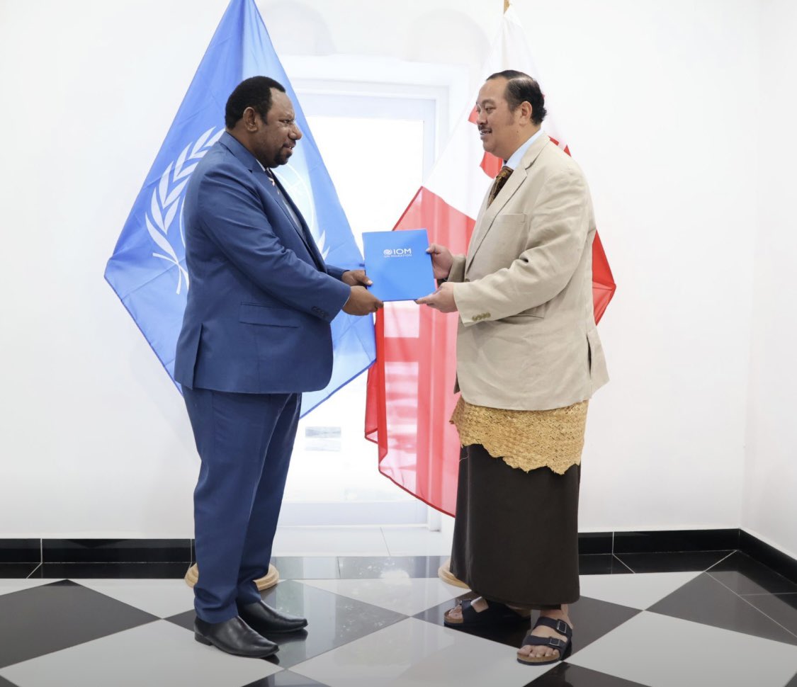 Honoured to present my credentials as Chief of Mission/Sub-Regional Coordinator covering Tonga to His Royal Highness the Crown Prince Tupouto’a ’Ulukalala of the Kingdom of Tonga 🇹🇴 

<a href="/UNmigration/">IOM - UN Migration 🇺🇳</a> is commitment to work with and support Tonga achieve its national priorities &amp; SDGs