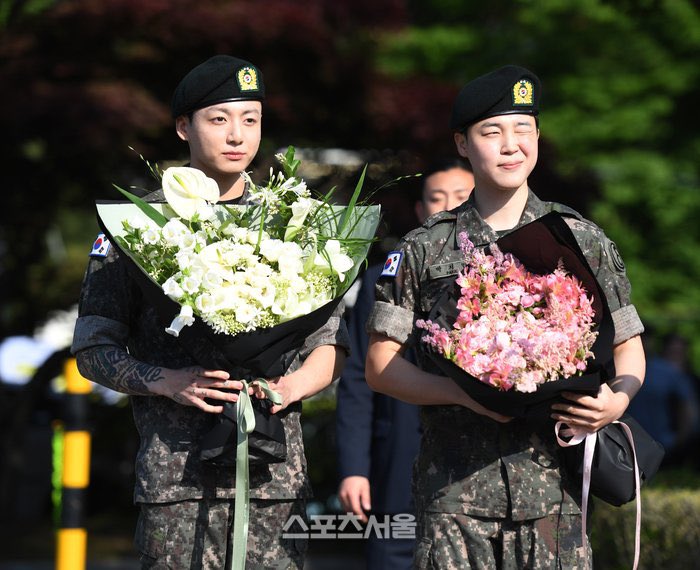 다 컷 어 ㅠ
근 데
아 직 덜 컸 어 ㅠ