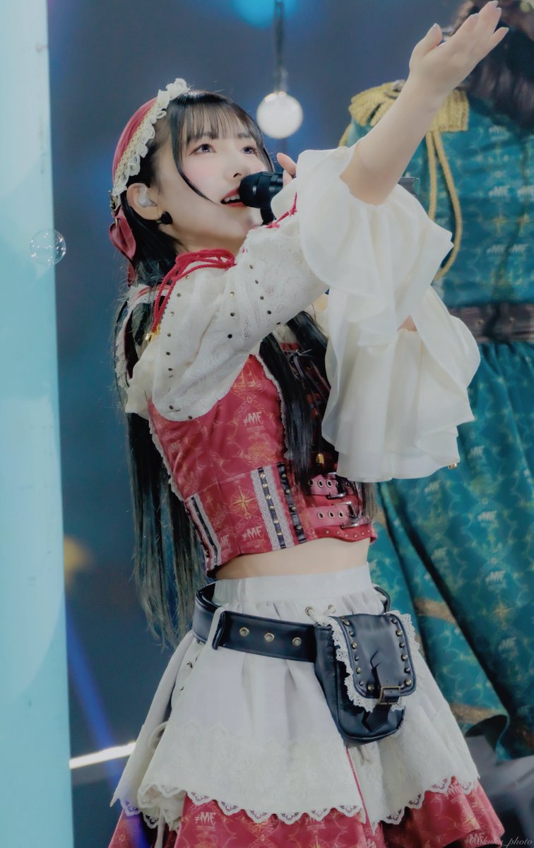 ノイミー　蟹沢萌子　直筆　カフェ樂園　メイド衣装　ヒキ　コメあり　生写真　楽園 ノイミー ≠ME 蟹沢萌子 2025ツアー 生写真 カフェ楽園 - メルカリ