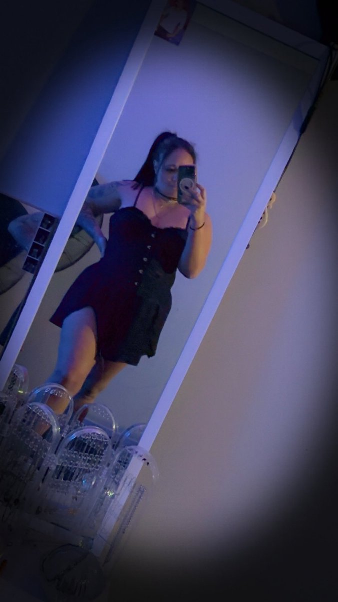 Lady_Lilith89's tweet photo. Trouble never looked this good 🫶🏽 #findom #tribute #goddess https://t.co/syrlWKKUbL