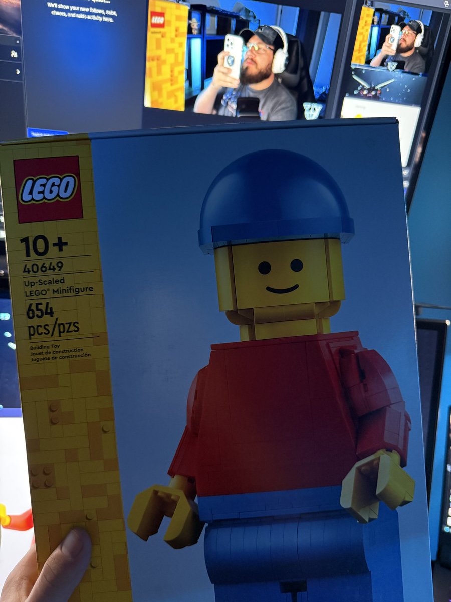 Sup. I’m building legos 

twitch.tv/brofessorsnipe

twitch.tv/brofessorsnipe

twitch.tv/brofessorsnipe