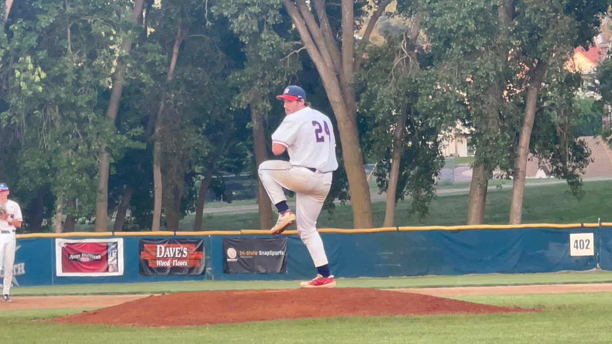 SCNorthBaseball's tweet photo. Stars sweep SBL winning the first game 10-6 and 6-2!

Henry 2-4
Petersen 3-4, 3 RBI
Josh Mogensen 2-4
Walrod 2-3, 2B, 3B, 3 RBI

Timmons- W, 4 K’s
Chamberlain- Save, 3 K’s

Game two:
Henry 2-4
Petersen 2-3

Petersen- 7 IP, 1 ER, 4 K’s

Back in action Thursday vs East! https://t.co/AheRDlcejQ