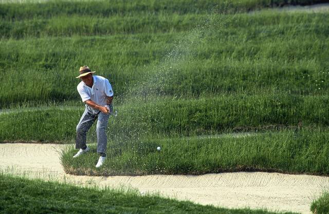 justinaholland's tweet image. At 64, Arnold Palmer teed it up at Oakmont in the 1994 U.S. Open—his home course. He shot 77-79 on one of golf’s toughest tests, walking tall to a roaring ovation on 18. He didn’t make the cut, but he reminded the world what grace, grit, and greatness truly look like.