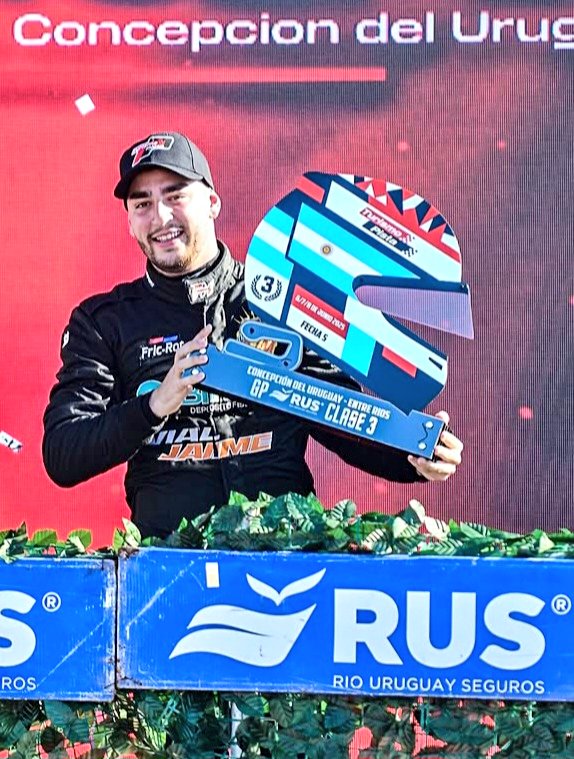 DesdeBoxesRadio's tweet photo. #TurismoPista Podio del quilmeño @fedehermidaa36 en Concepción del Uruguay. 

Final: P3 
Serie: P2 
Clasificación: P7 

@TurismoPista/#Clase3/#Etios https://t.co/MwcrtPcVOY