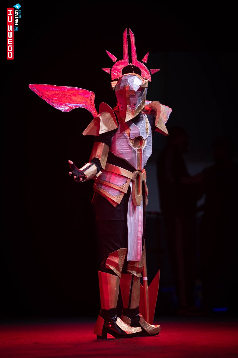 games_ch's tweet image. #FantasyBasel 2025 #CosPlay PicDrop #11

… ein weiteres tolles Cosplay.

Wer kennt den talentierte Cosplayer? 
Gerne Kommentar hinterlassen, DANKE!