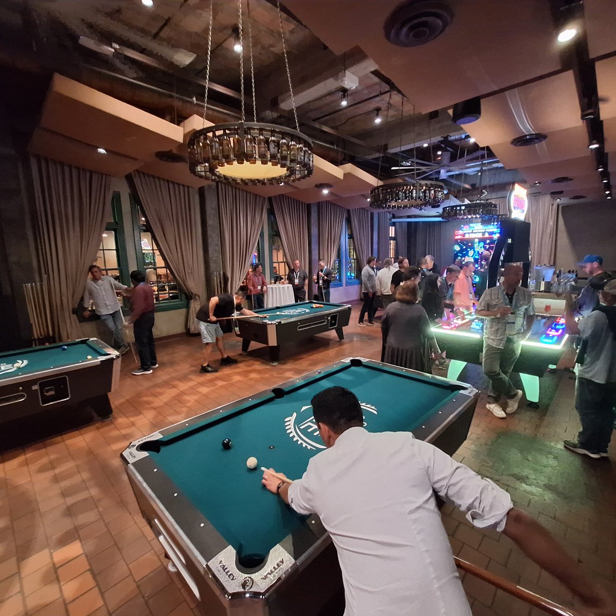 yasserauda's tweet image. More from CCIE Party now.
San Diego.
Top Gun movie is showing.
CCIE program first name was Top Gun.
We used to be the pilots who will ride the network.
@CiscoLive
@LearningatCisco
