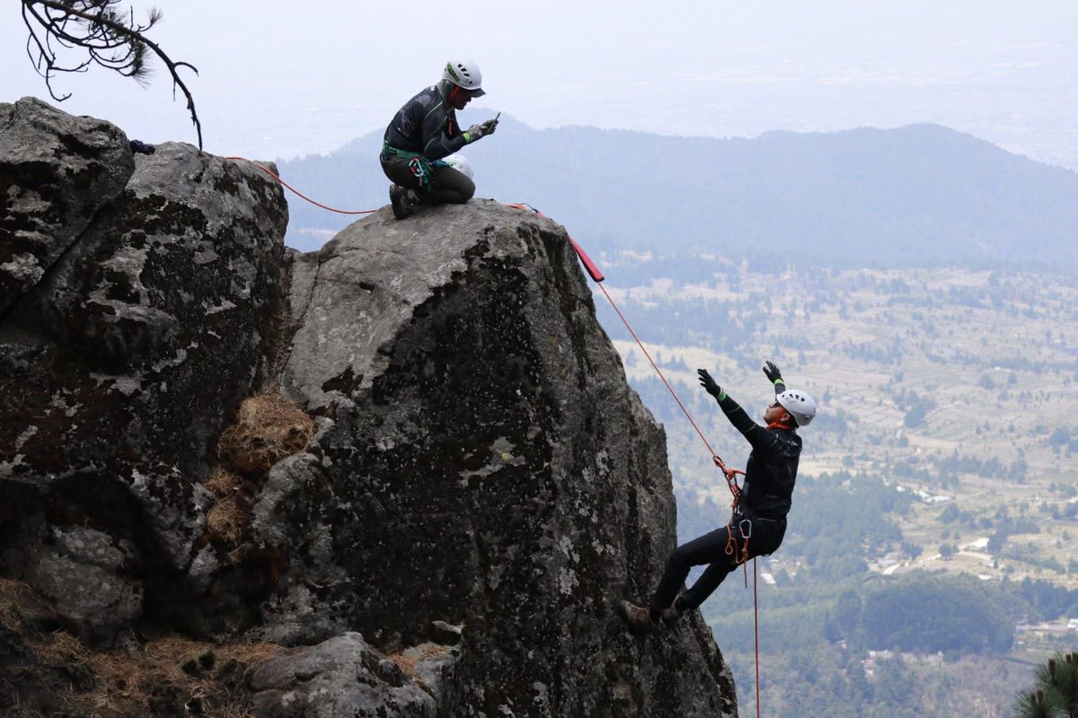 LegislativoMx_O's tweet photo. ¡Este Día del padre👨🏻, regálale algo que nunca olvide! Sorpréndelo con aventuras únicas en el #Edomex.🎁
🧗 Montañismo en #Temoaya.
🪂 Vuelo en parapente en #IxtapanDelOro, #Malinalco, #Temascaltepec o #ValleDeBravo.
🌊 Cañonismo en #Ocuilan o #Malinalco.
🥾 Senderismo en el Nevado de Toluca, La Marquesa o el Parque Nacional Iztaccíhuatl-Popocatépetl.
.
.
.
Esta es nuestra tierra, nuestra gente y nuestra identidad.🇲🇽
📸 @CulturaEdomex
#SoyEdomex #DíaDelPadre #TurismoEdoméx