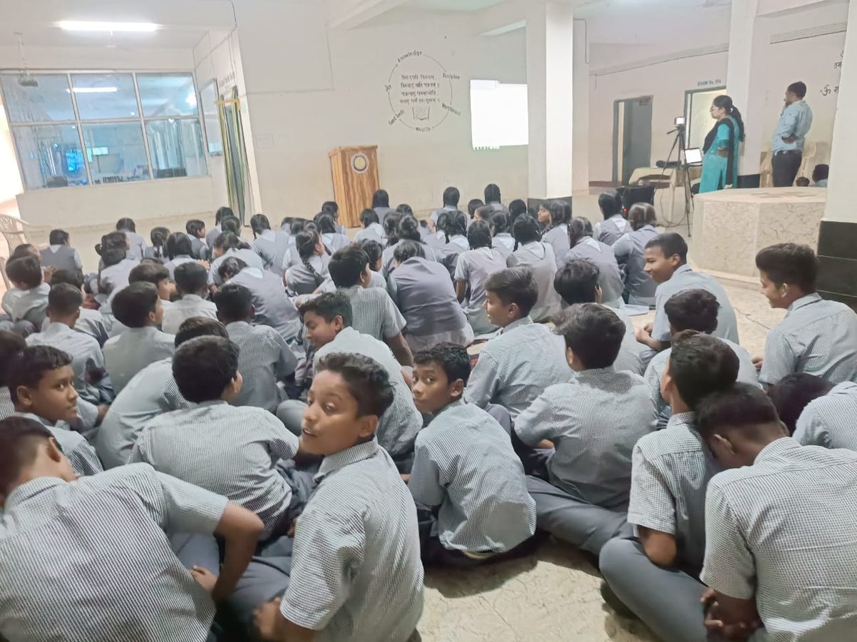 Konceptschool's tweet image. ChatGPT से सीधा संवाद!

KPS में छात्रों ने जाना—AI क्या है, कैसे काम करता है और उनकी पढ़ाई में कैसे मदद कर सकता है।
ChatGPT से इंटरऐक्ट करना बना सीखना और भी मज़ेदार!

#KPSLearning #FutureReady