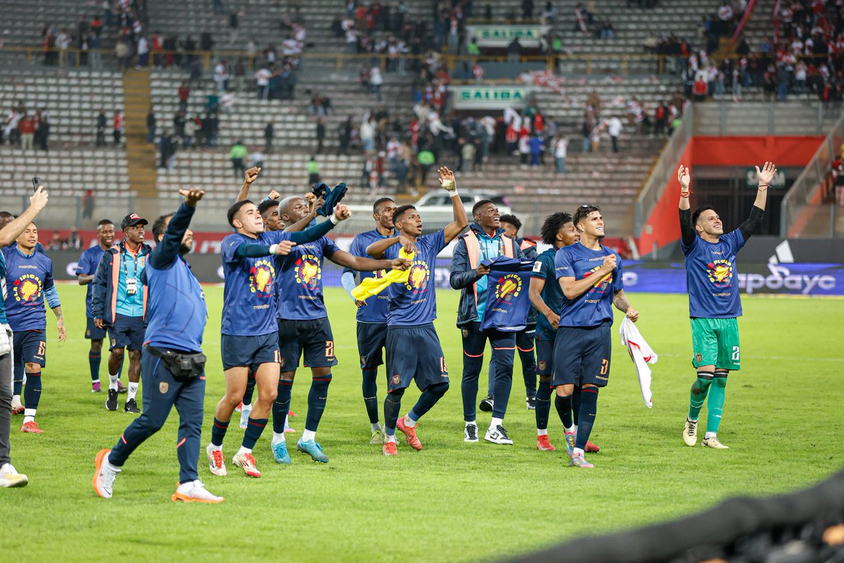 Ecuador se termina clasificando -y celebrando - en Lima. Un empate a cero que evidencia una vez más el porqué de los austeros 6 goles en 16 partidos. ¿Calculadora? Habría que recurrir a resultados bizarros, y ahora sí, ¿Ganar?