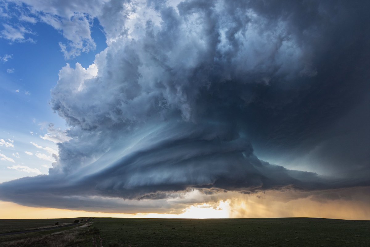 Hope you’re not tired of seeing photos of this supercell, here’s my contribution! #nmwx