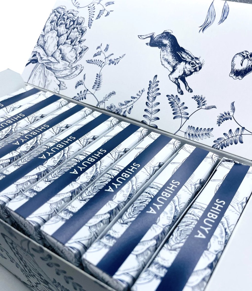 apple__roses's tweet image. 🍎Just Launched – Apple Pound Cake in Elegant Gift Boxes!

Now available in a beautifully designed individual box, perfect for gifting or as a premium souvenir from Japan.
Find us at: Shibuya Scramble Square 1F – “apple &amp;amp; roses”

#TokyoSweets #MadeInJapan #ShibuyaGift