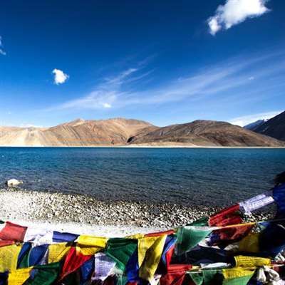 When planning your trip, pick our Leh-Ladakh honeymoon packages from enjoylehladakh.com/leh-ladakh-hon… Srinagar. Tour the beautiful roads over passes, find peace at the lakes and monasteries and have romantic moments in the stunning Himalayas.
#srinagar #lehladakh #seasonal