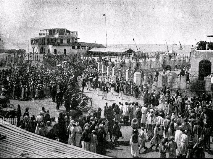 π§πππππππΌπΊπ
πΉπΊππππ»πΊπ (@historical_znz) on Twitter photo Sultan Ali bin Hamoud of Zanzibar (1902-1911) entering Jeddah enroute for the holy city of Mecca. He arrived there on 3 February 1903.
From <a href="/TorrenceRoyer/">Torrence Royer</a> Sultan Ali bin Hamoud of Zanzibar (1902-1911) entering Jeddah enroute for the holy city of Mecca. He arrived there on 3 February 1903.
From <a href="/TorrenceRoyer/">Torrence Royer</a>