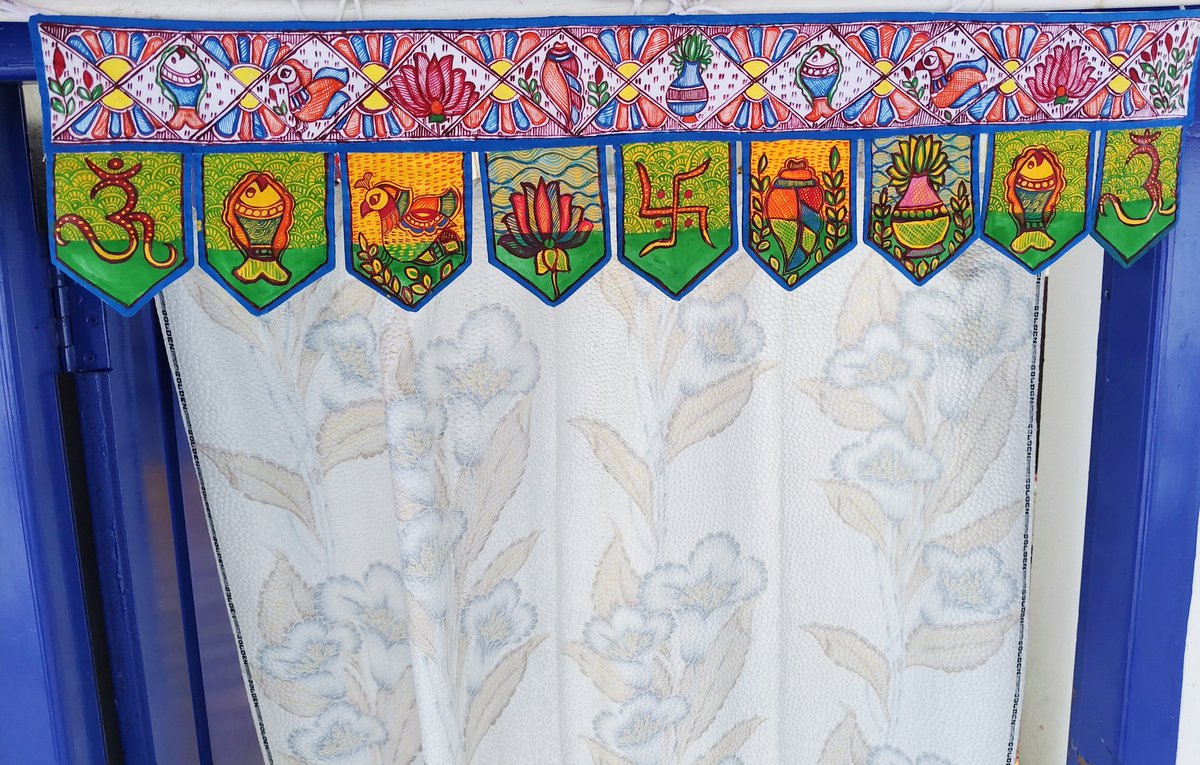mithilakritihub's tweet photo. 💐💐Welcome the task that makes you go beyond yourself. - Frank McGee.
Welcome friends...😊🙏🌻🌼
✳️✳️Toran/door hanging....decorated and designed with colors and motifs of mithilaart. Handpainted mithilaart
#toran #doorhanging #doordecor #todaysart #motifs #colors #mithilaarts https://t.co/CyeamZ9KEo