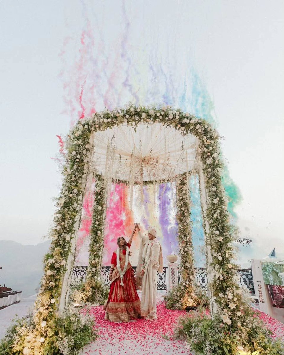 reporterdivya's tweet photo. #triggeredinsaan marriage 

#triggeredmemes #triggeredarmy #explorepageit #dreams #marriage #ruchikarathore #fukrainsaan #abhishekmalhan #malhanfamily #nishchaymalhan #Runish #couplegoals #couple #love #quotes #explorepage #facebookpost #lyricsedits #lifequotes #reels https://t.co/59iBfVlBdl