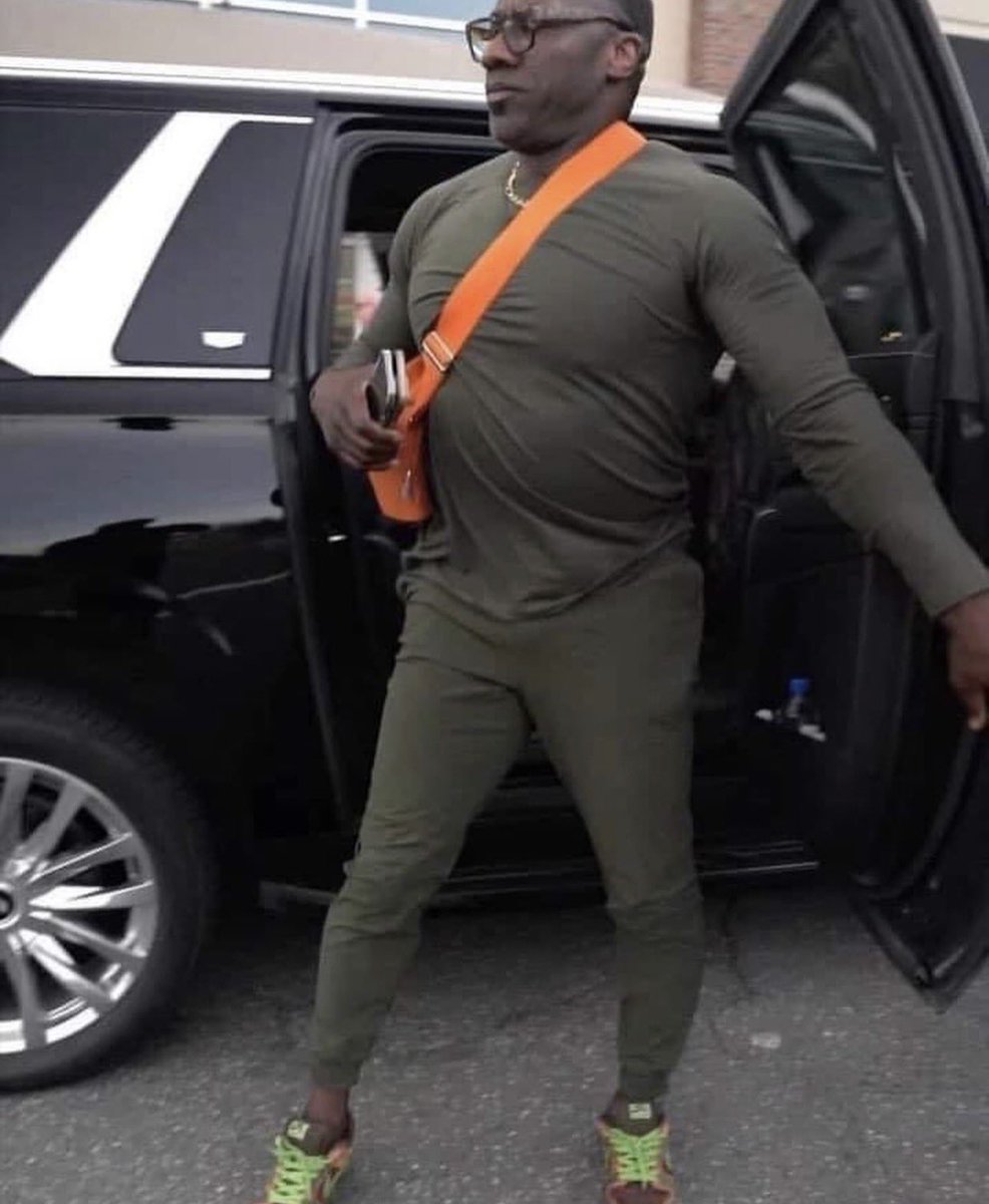 “if i send a pic of shannon you ain’t that sharpe”

-Nicki Minaj on the #BannedFromNoRemix