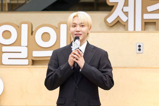 bboosarang's tweet photo. 세븐틴 승관, 고향 제주4·3기록물 보존 위해 2000만원 기부 [공식]

기사전문:https://t.co/5732dvAmp6 https://t.co/UIUPoWwwJW
