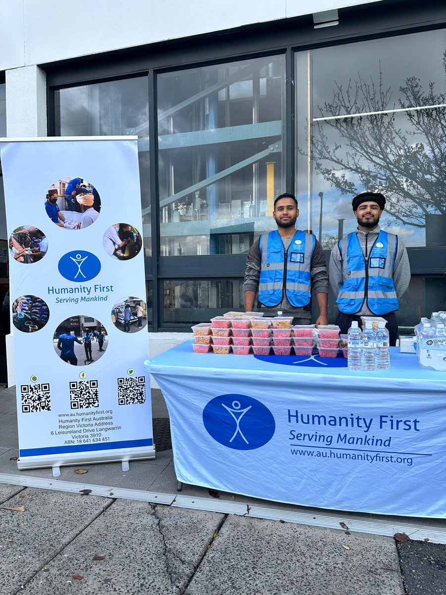 Humanity First Australia VIC volunteers spent their Eid joyous hours to prepare a special Meal and served with water bottles in Dandenong area on the Eid occasion. #HumanityFirst #humanity #feedthehungry