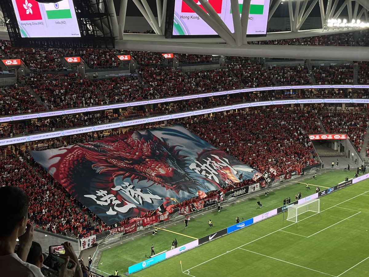 UgotCONCACAFed's tweet photo. Arsenal tifo for a UCL semifinal vs Hong Kong tifo for an AFC match vs India 😭😭😭 https://t.co/ymYd2fR8RS