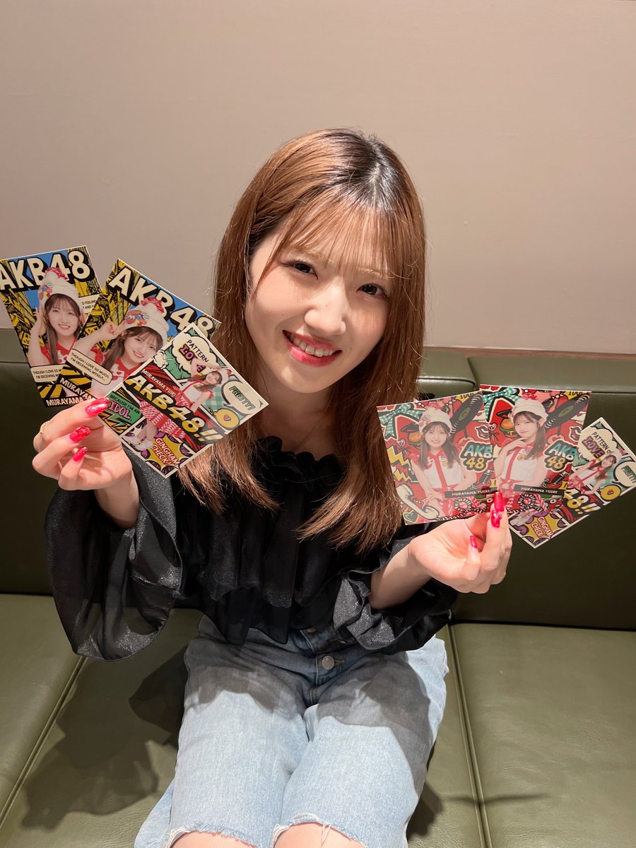 ⋆⸜ #村山彩希衣装展 本日からスタート🍎⸝⋆ ゆいりーもひと足先に