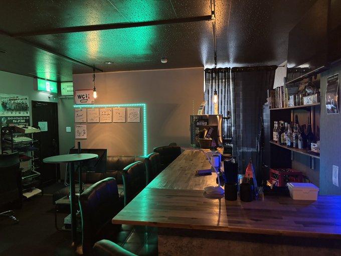 esports cafe＆bar Layer:
