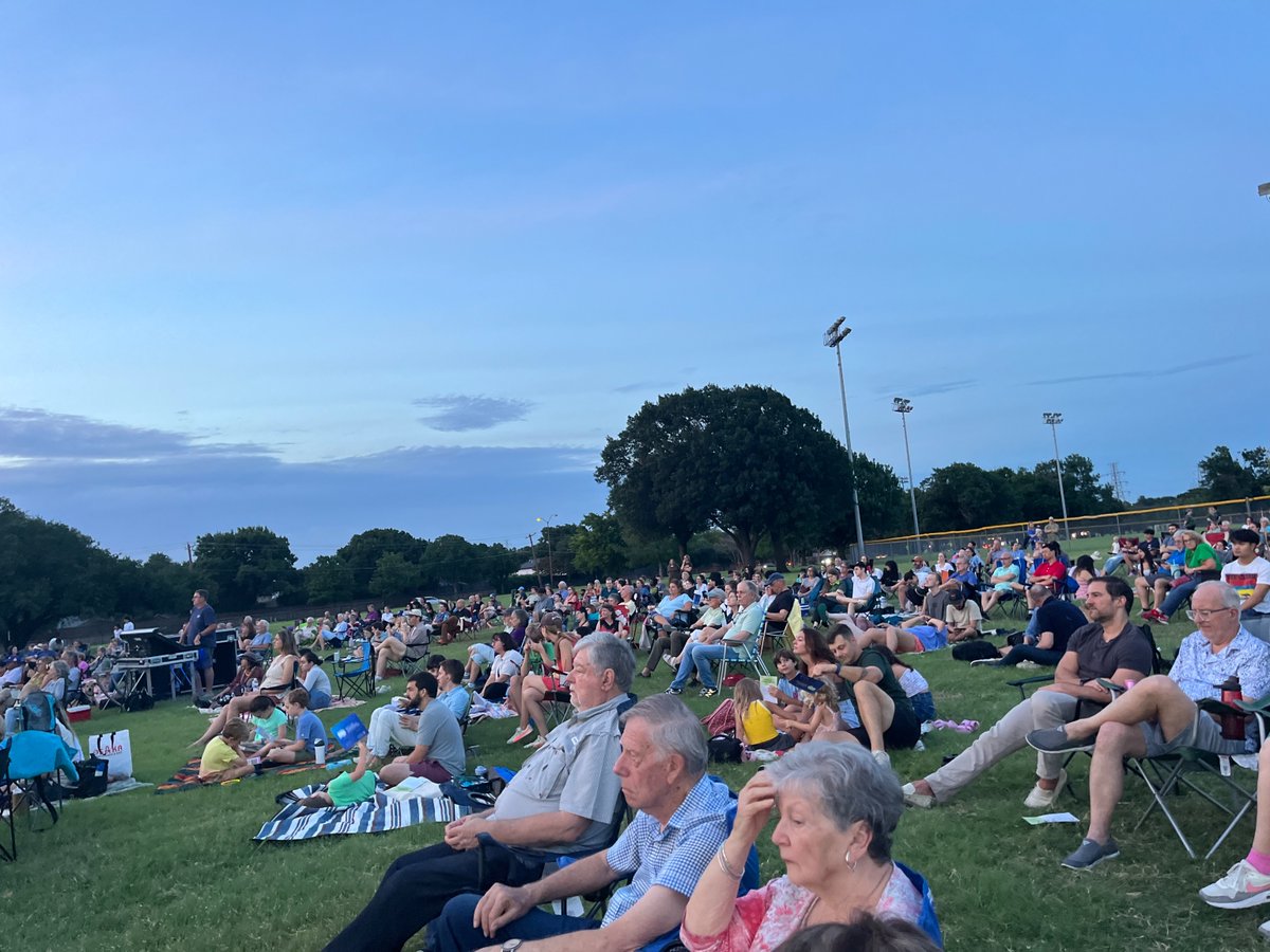 Such a perfect farewell to D11 with the Dallas Symphony Orchestra at Fretz Park.
