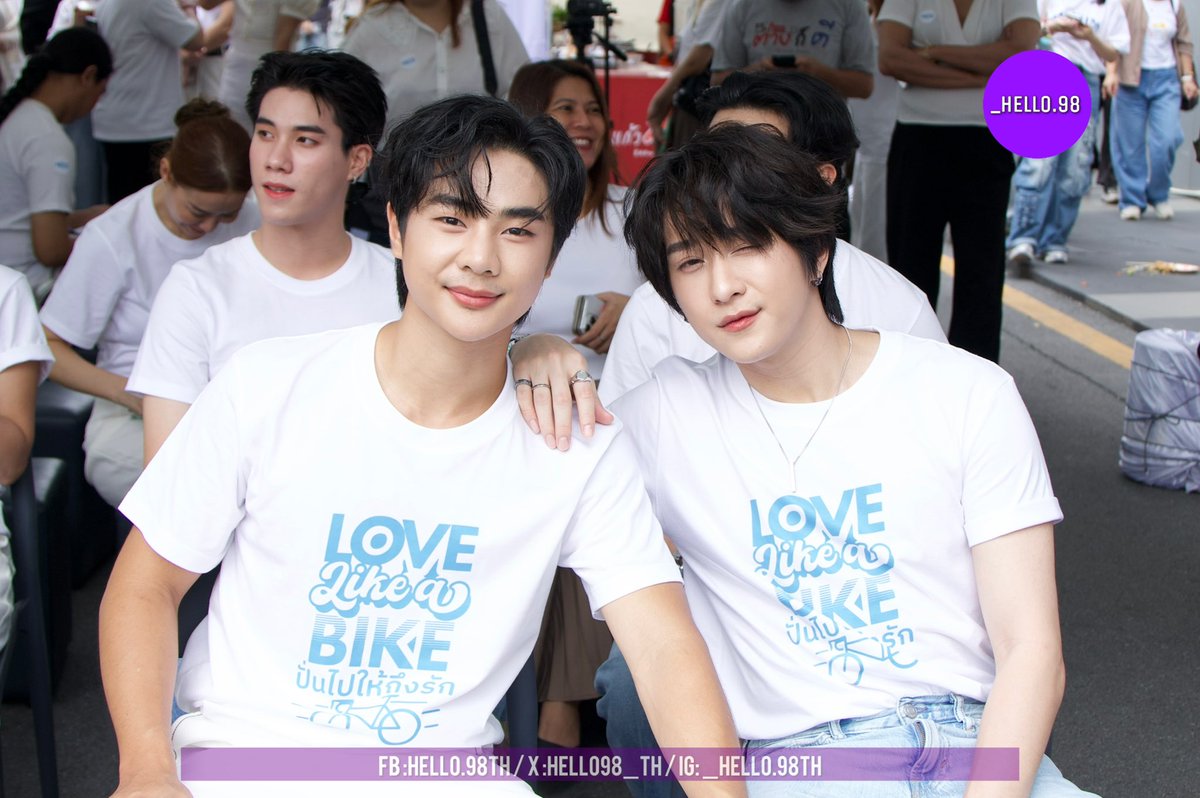 Hello98_th's tweet photo. #บวงสรวงLoveLikeABike ฤกษ์ดียกทีม บวงสรวงซีรีส์ “Love Like A Bike ปั่นไปให้ถึงรัก” 🚲💜
🔗https://t.co/SgH82wBwDf
#LoveLikeABike #ปั่นไปให้ถึงรัก
#MasuTee #มาสุตี๋
#masu_msss #TEeThanapon
#Ta_nannakun #usnttr
#แดนนี่วิน #DannyWin
#PSperformancePro #SClassEnt https://t.co/daKmub2nqn