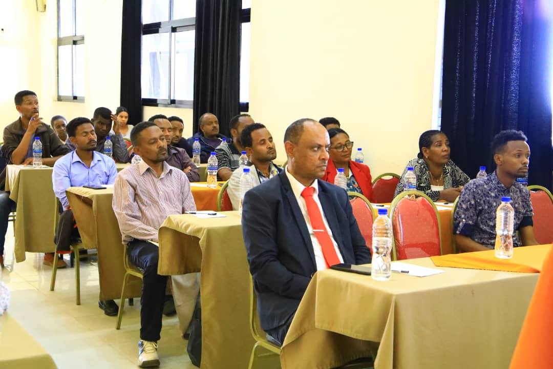 የአምራች አዱስትሪው አቅም አጠቃቀም መለካት ለሃገራዊ ኢኮኖሚዊ ዕድገት እና ልማት ወሳኝ ነው (አቶ ዮናታን ተስፋዬ)
============================
ሰኔ 3/2018ዓ.ም (ኢሚ)የኢንዱስትሪ ሚኒስቴር ለክልል እና ከተማ አሰተዳደር ኢንዱስትሪ ቢሮዎች ፣ ለአምራቾች