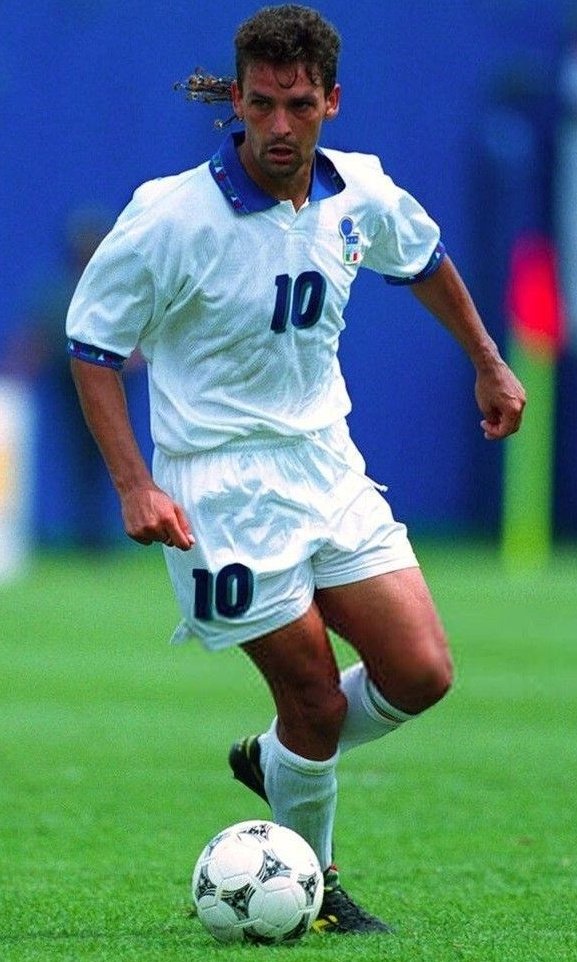 Roberto Baggio, Italy

#Italy #Italia