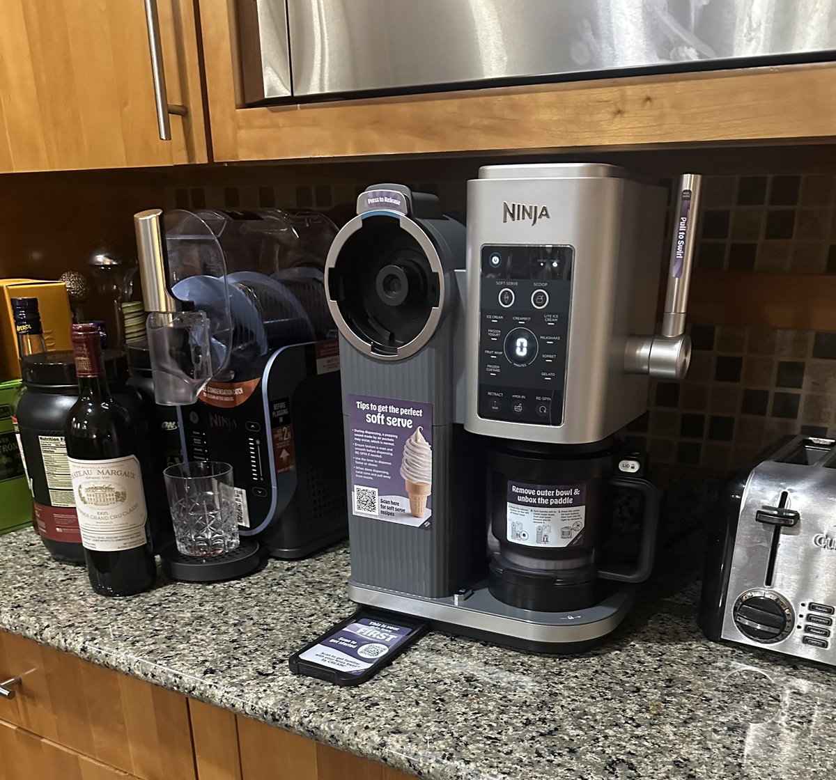 aBasicSantos's tweet image. Bought a ninja creami and didn’t realize it was going to be so loud 😭